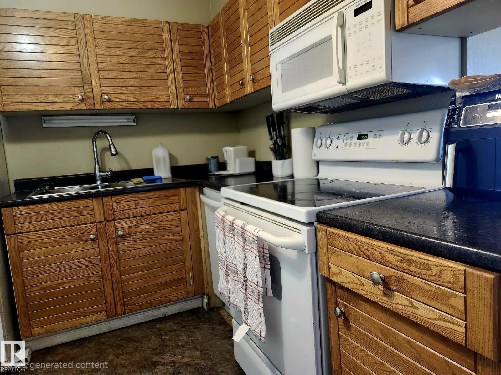 #1600 10149 Saskatchewan Dr NW, Edmonton, Alberta  T6E 6B6 - Photo 11 - E4492519