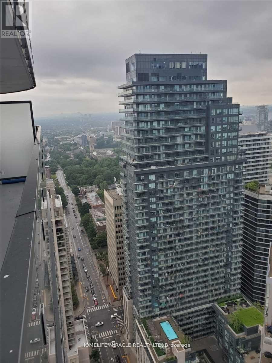 3910 - 11 Wellesley Street W, Toronto, Ontario  M4Y 0G4 - Photo 11 - C13417002