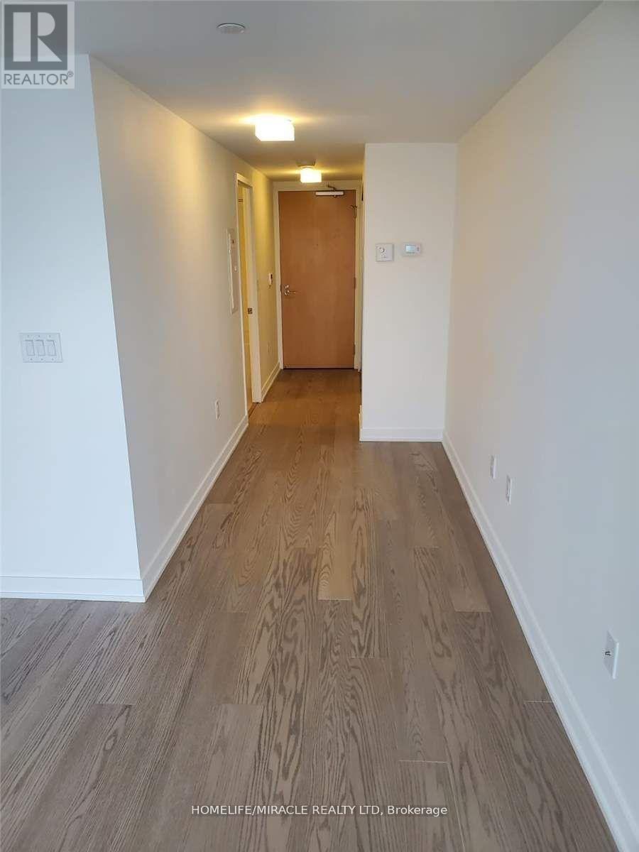 3910 - 11 Wellesley Street W, Toronto, Ontario  M4Y 0G4 - Photo 2 - C13417002