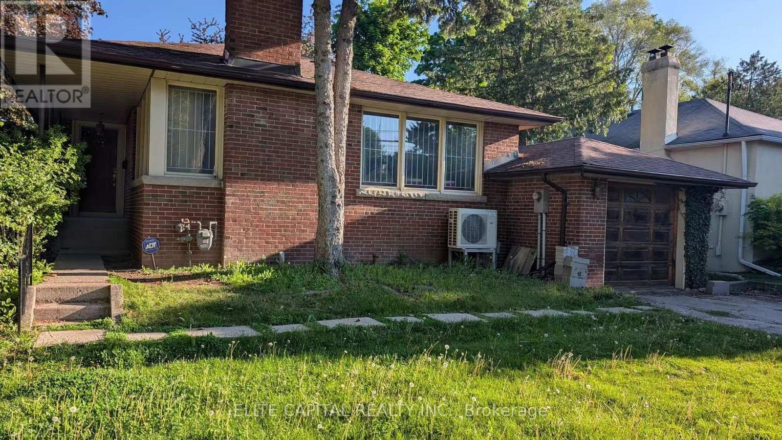 172 York Mills Road, Toronto, Ontario  M2L 1K7 - Photo 1 - C13417116