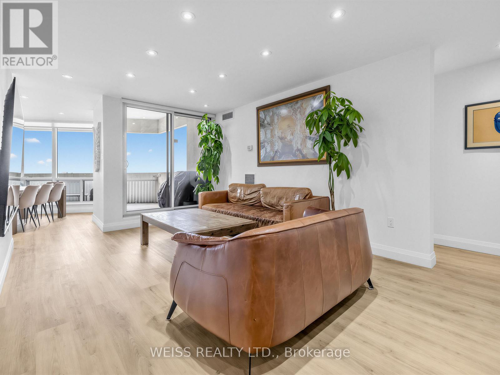 1405 - 150 Neptune Drive, Toronto, Ontario  M6A 2Y9 - Photo 13 - C13417126