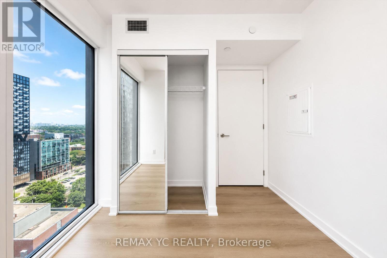 2515 - 100 Queen Street E, Toronto, Ontario  M5C 0B5 - Photo 19 - C13417144