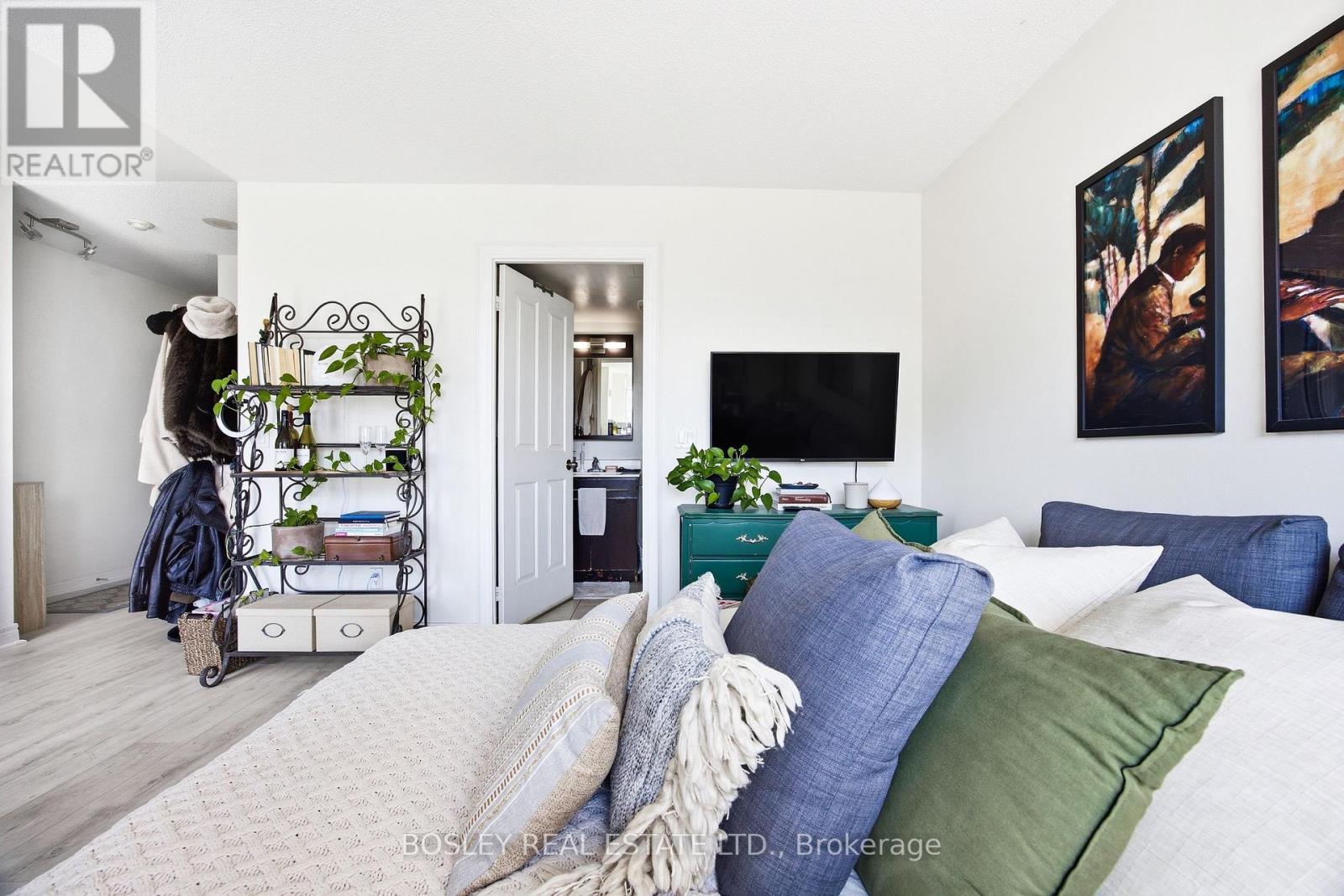 1709 - 80 Western Battery Road N, Toronto, Ontario M6K 3S1 - Photo 10 - C13417148