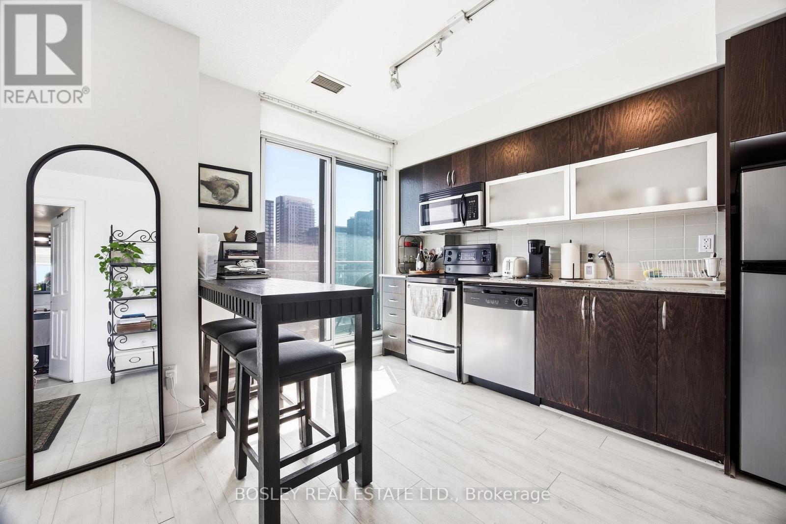 1709 - 80 Western Battery Road N, Toronto, Ontario M6K 3S1 - Photo 3 - C13417148