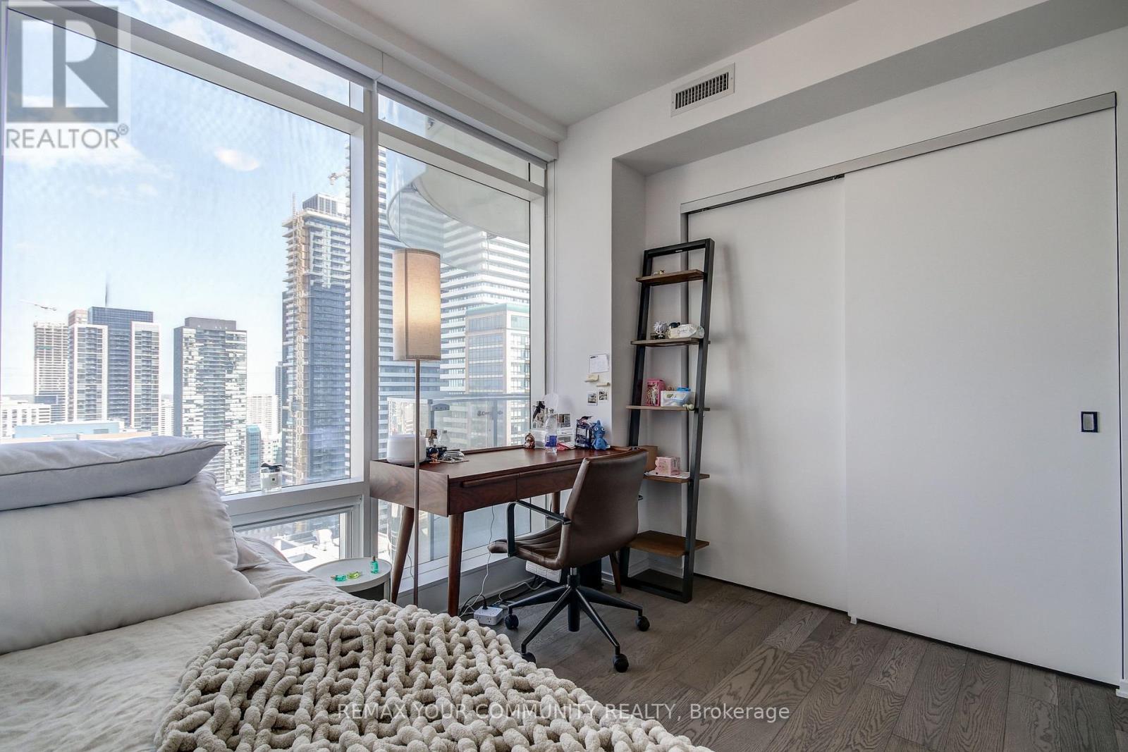 2504 - 1 Bloor Street E, Toronto, Ontario  M4W 0A8 - Photo 11 - C13417164