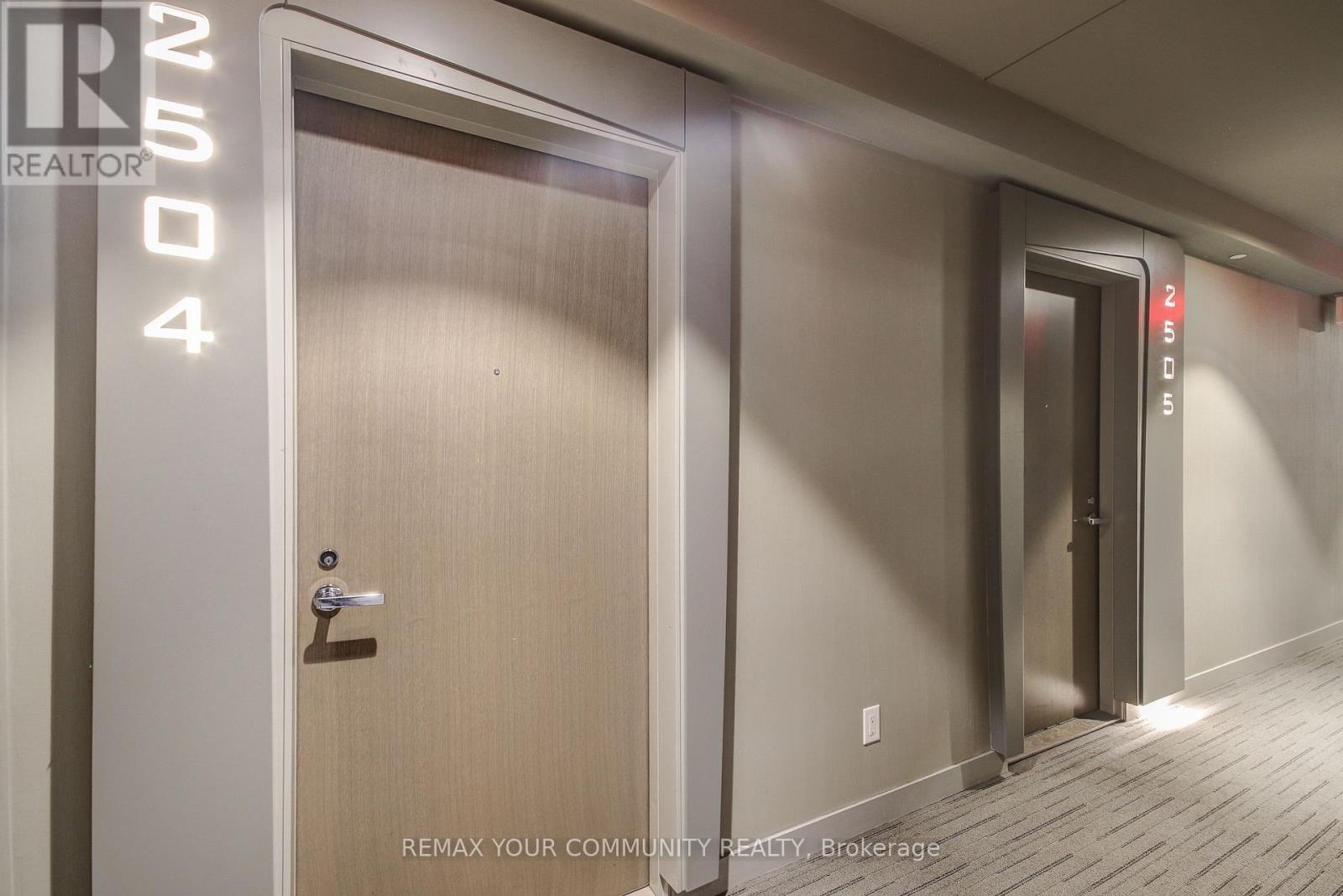 2504 - 1 Bloor Street E, Toronto, Ontario  M4W 0A8 - Photo 2 - C13417164