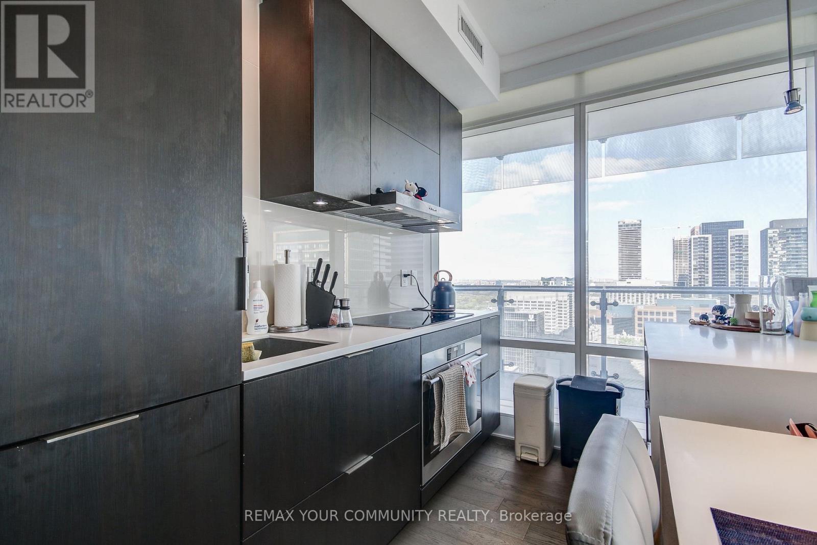 2504 - 1 Bloor Street E, Toronto, Ontario  M4W 0A8 - Photo 3 - C13417164