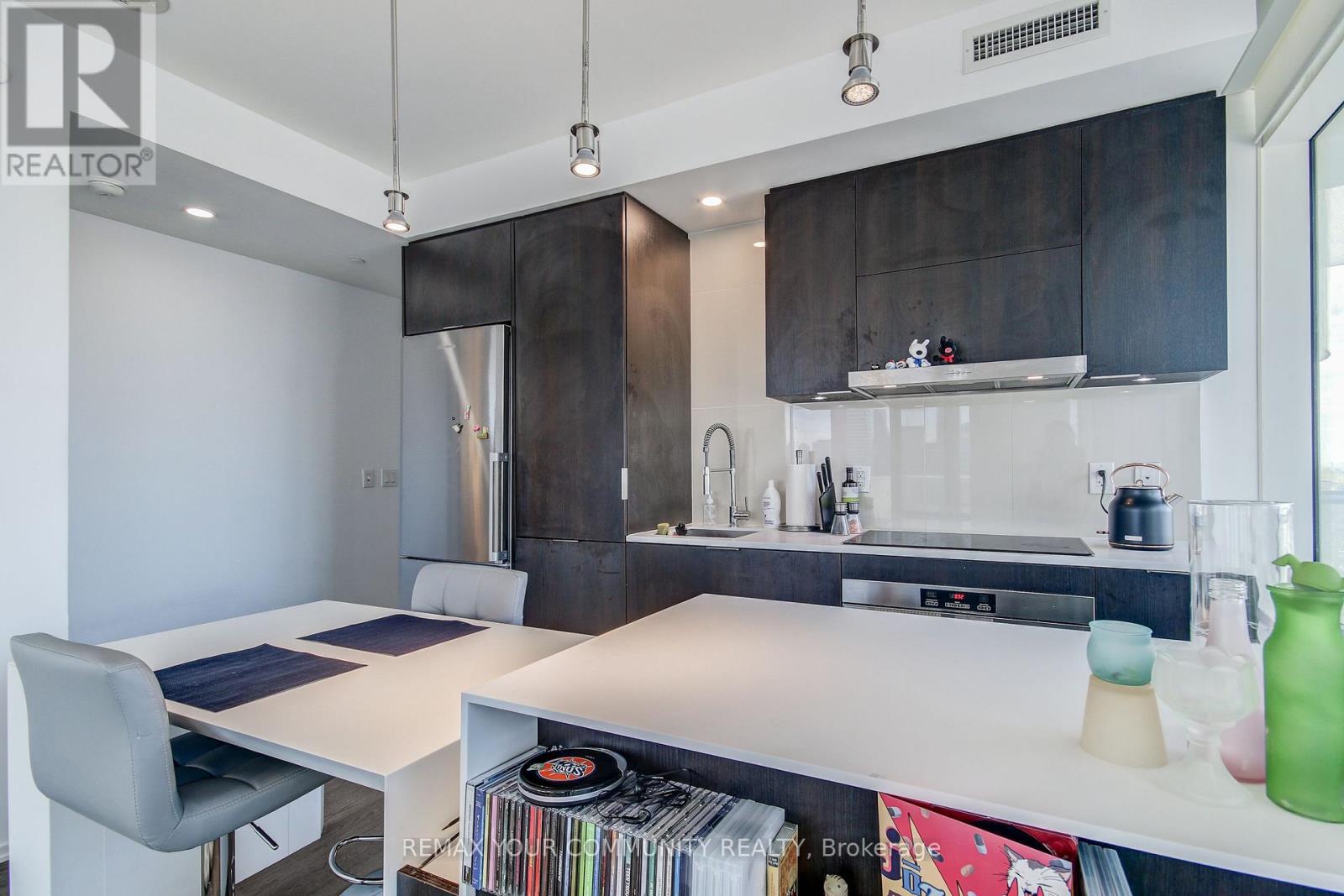 2504 - 1 Bloor Street E, Toronto, Ontario  M4W 0A8 - Photo 5 - C13417164