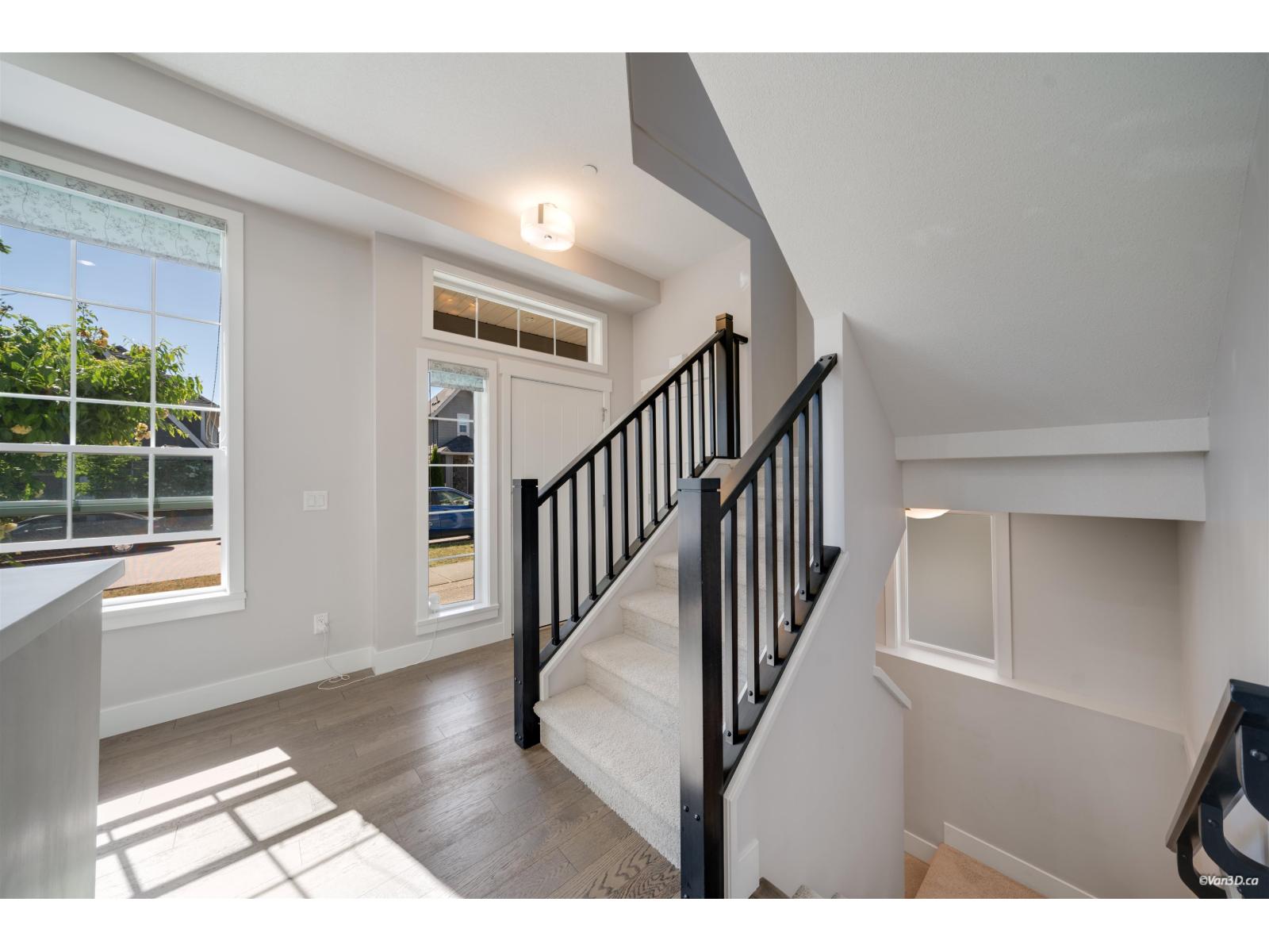2168 165b Street, Surrey, British Columbia  V3Z 0V6 - Photo 3 - R3133495