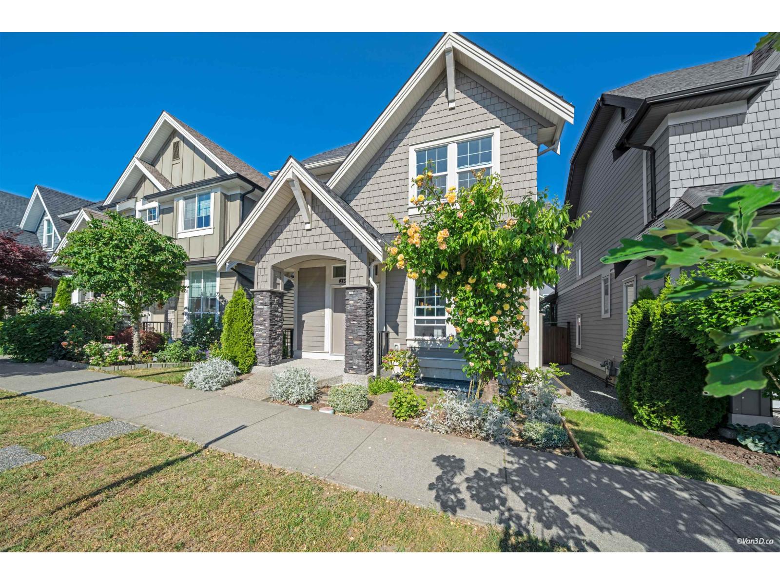 2168 165b Street, Surrey, British Columbia  V3Z 0V6 - Photo 2 - R3133495