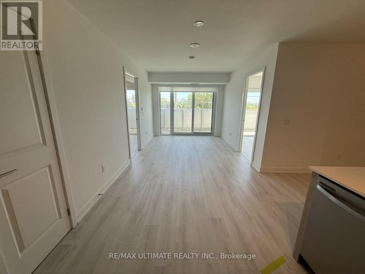 311 - 1010 Sandy Beach Road, Pickering, Ontario  L1W 0C7 - Photo 2 - E13417192