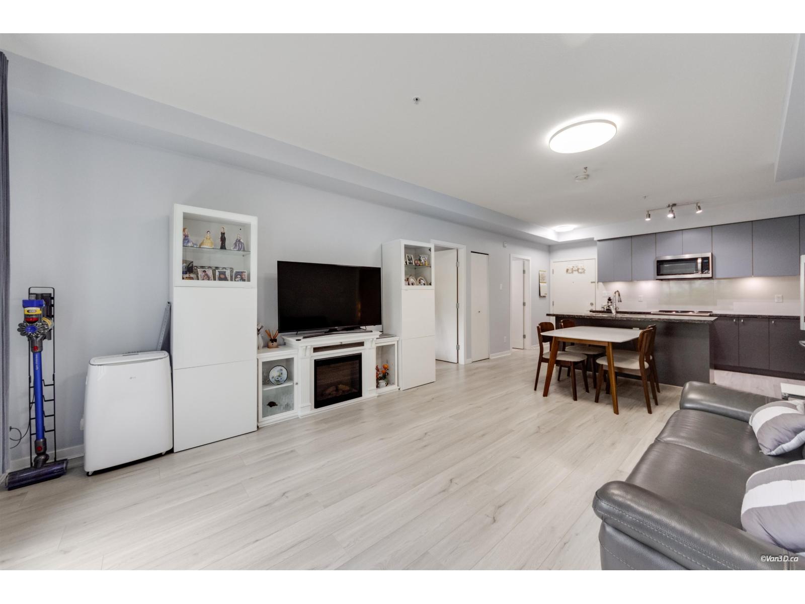 215 6440 194 Street, Surrey, British Columbia  V4N 6J7 - Photo 8 - R3133313