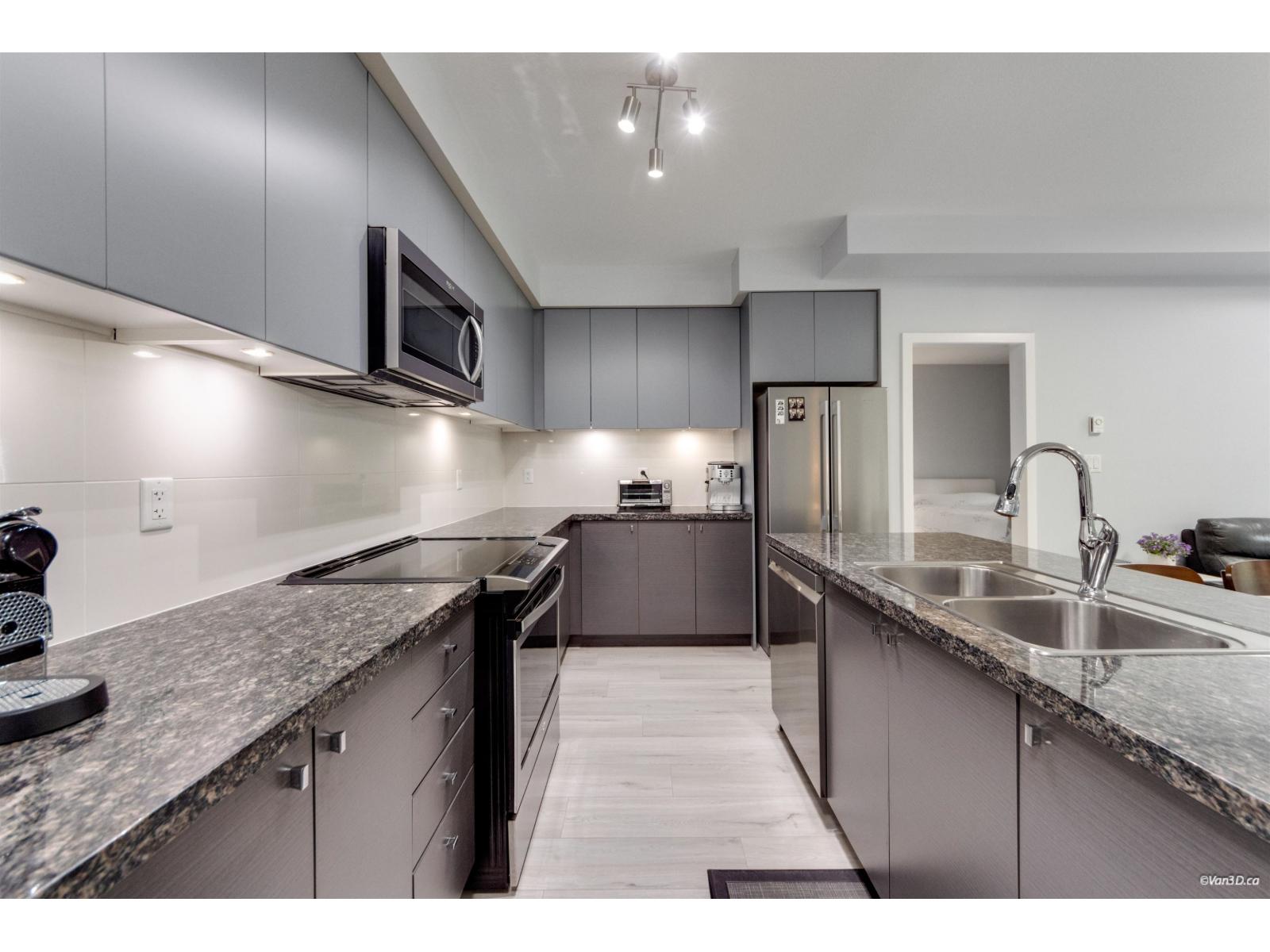 215 6440 194 Street, Surrey, British Columbia  V4N 6J7 - Photo 4 - R3133313