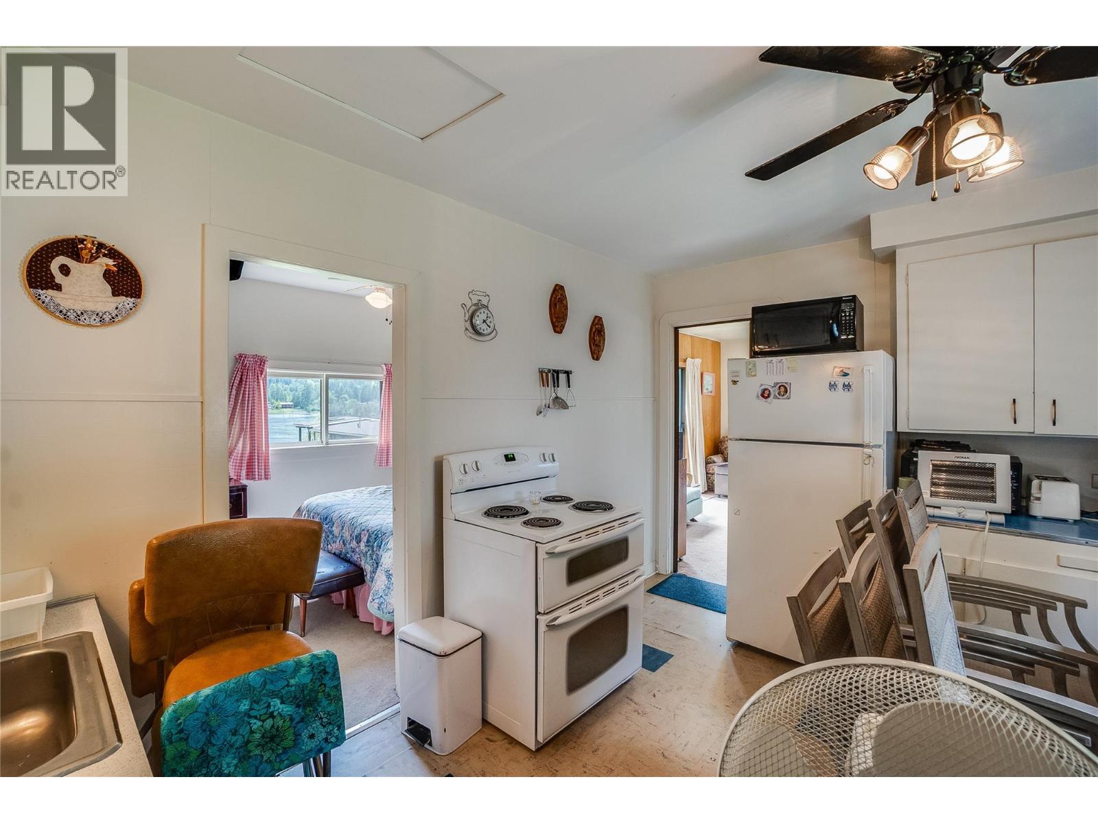 7592 3a Highway, Balfour, British Columbia  V0B 1C0 - Photo 50 - 10389534
