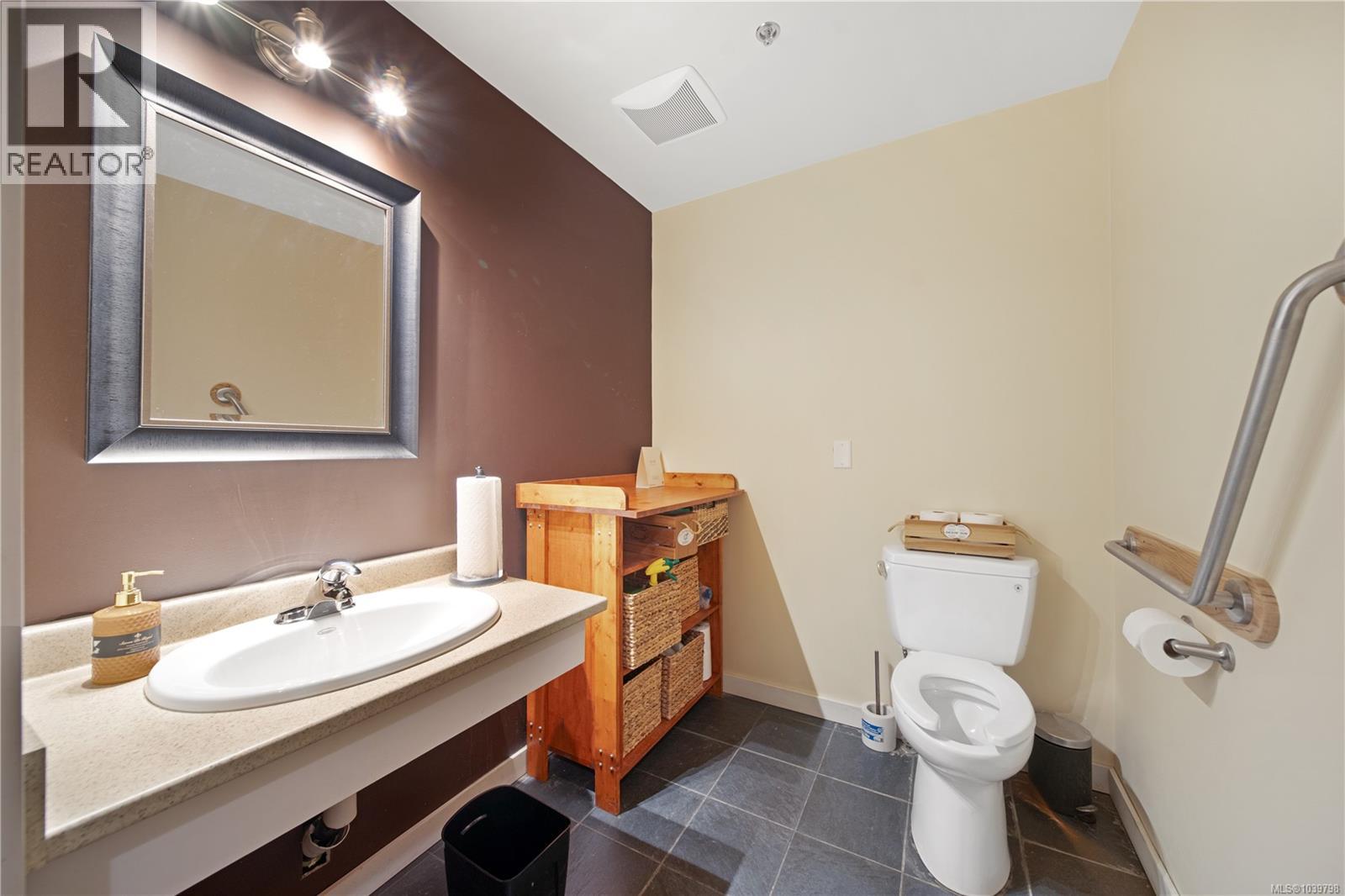 102 5281 Rutherford Rd, Nanaimo, British Columbia V9T 5N9 - Photo 15 - 1039798