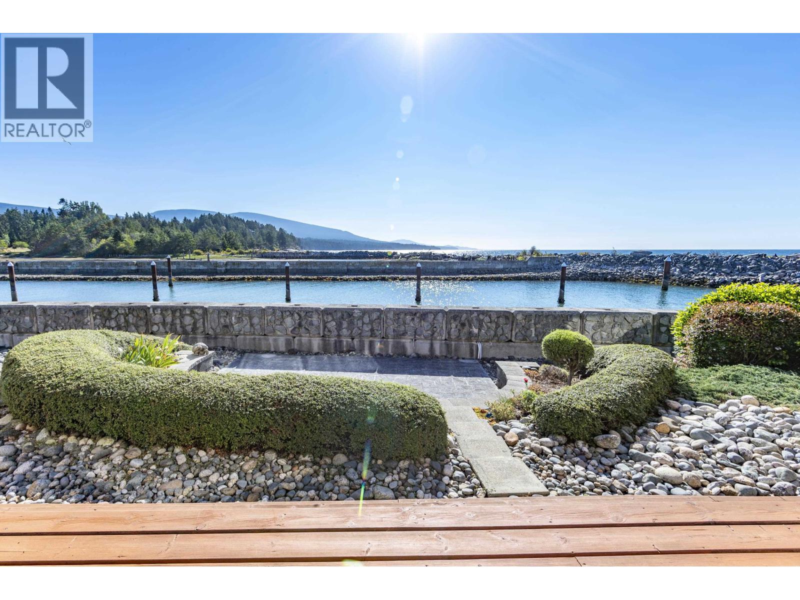 226 1585 Field Road, Sechelt, British Columbia  V7Z 0H1 - Photo 3 - R3133377