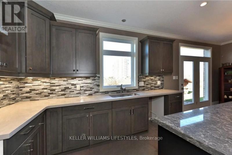 3135 Pincombe Drive, London South, Ontario  N6L 0B4 - Photo 9 - X13417262