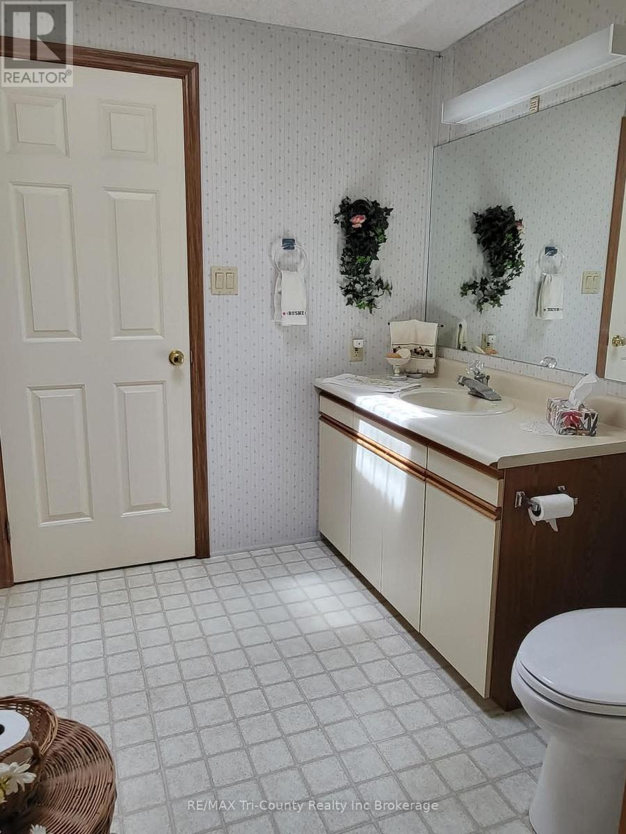 21 5th Street, Norfolk, Ontario  N4B 2W6 - Photo 11 - X13417276