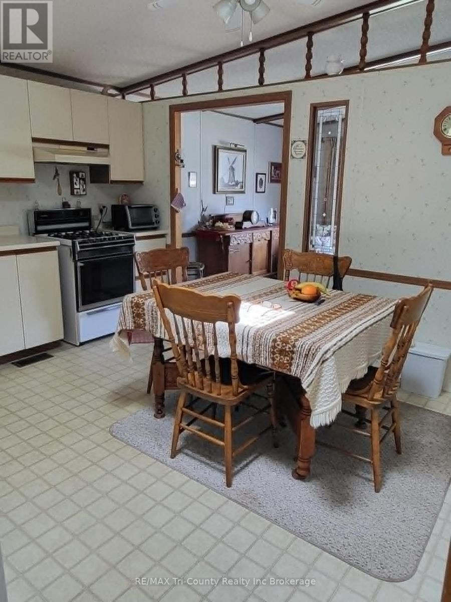 21 5th Street, Norfolk, Ontario  N4B 2W6 - Photo 4 - X13417276