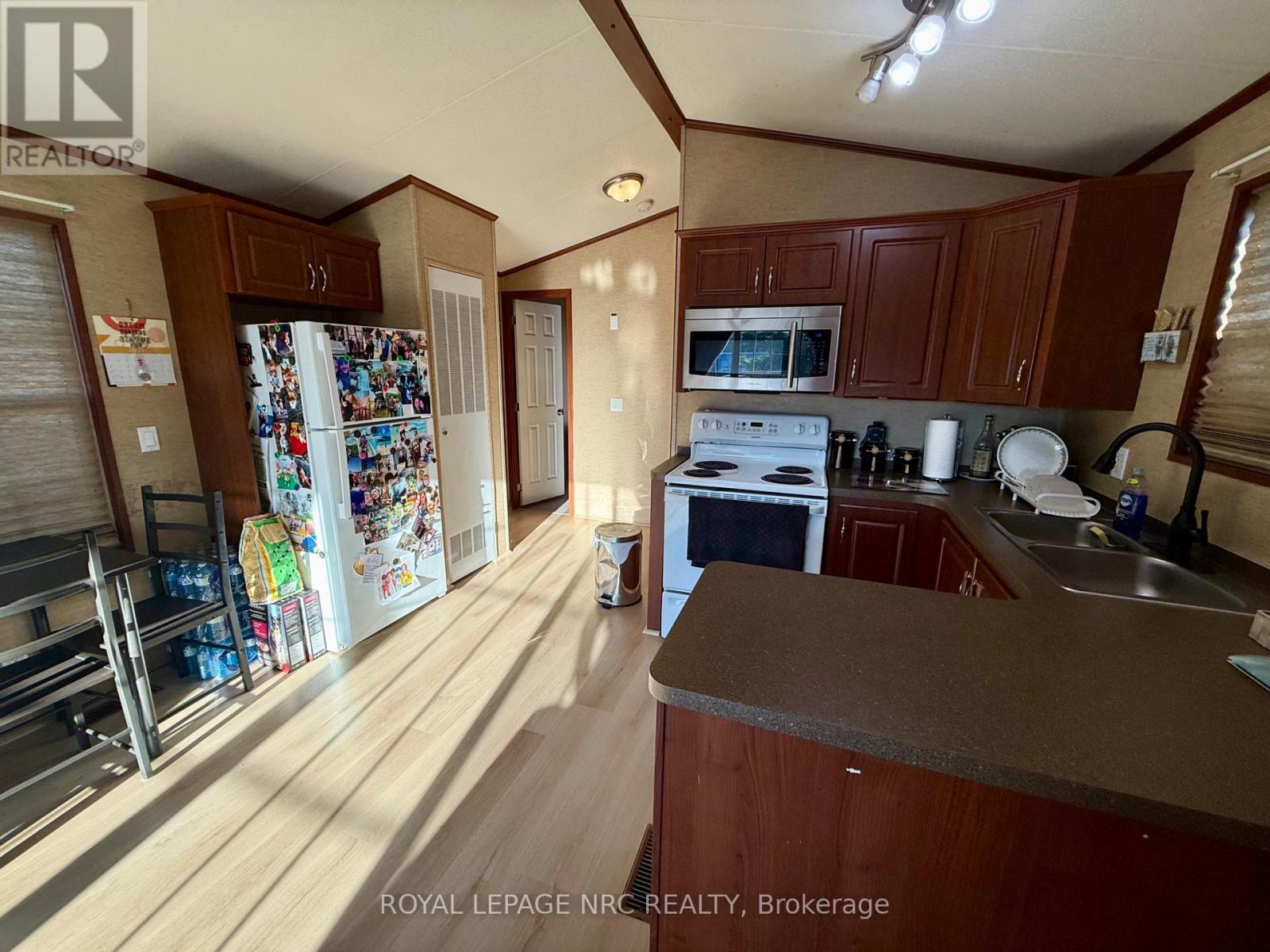 8 - 241 St. Paul Street, St. Catharines, Ontario  L2S 2E5 - Photo 10 - X13417236