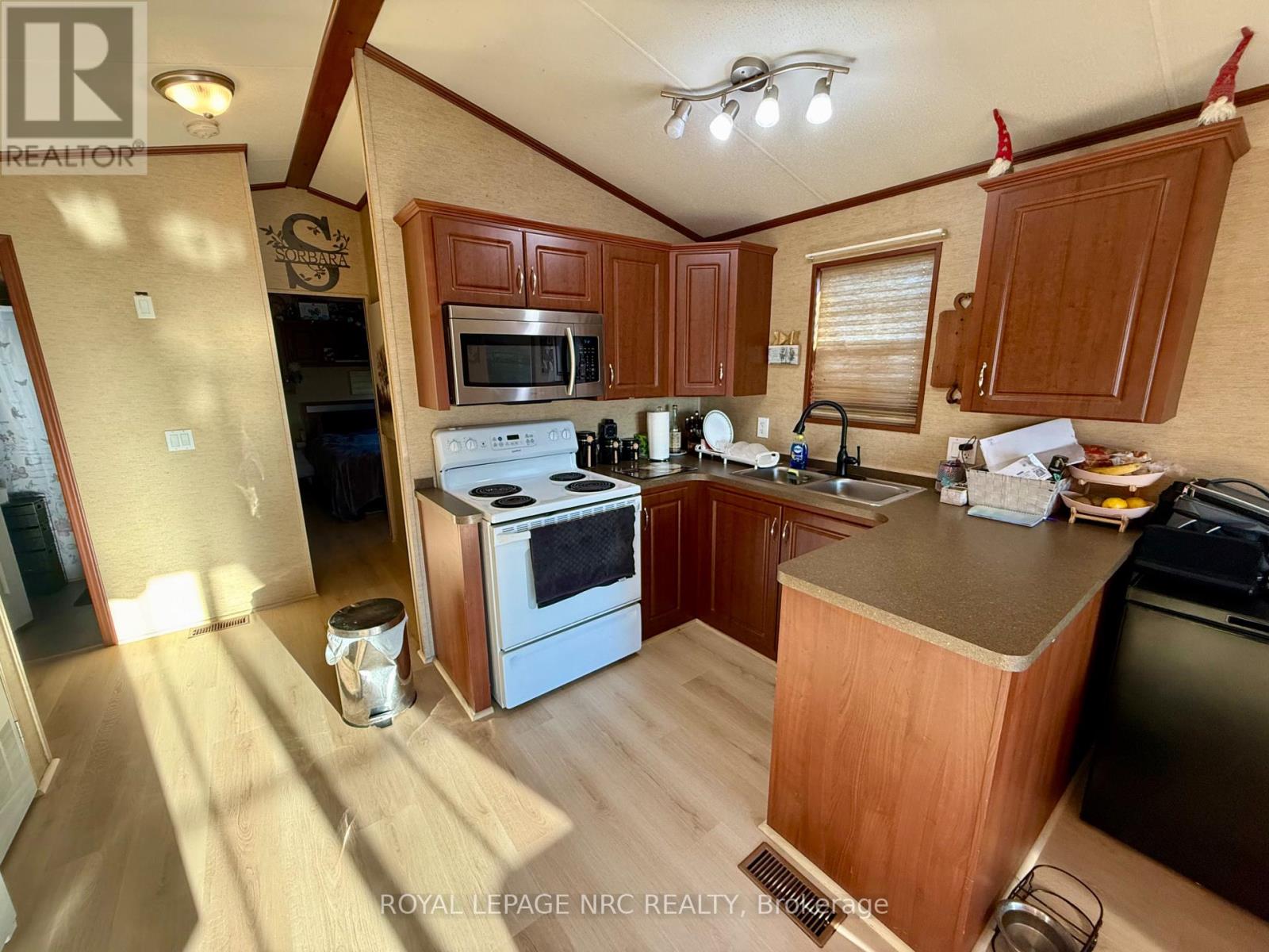 8 - 241 St. Paul Street, St. Catharines, Ontario  L2S 2E5 - Photo 9 - X13417236