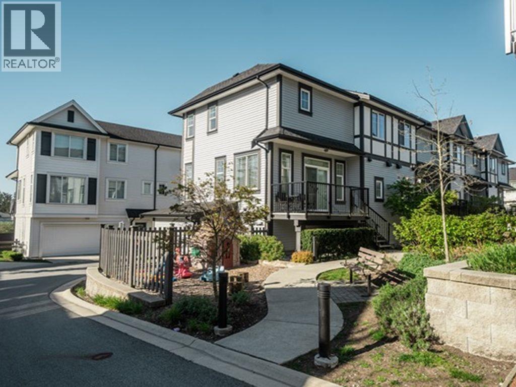37 11272 240 STREET