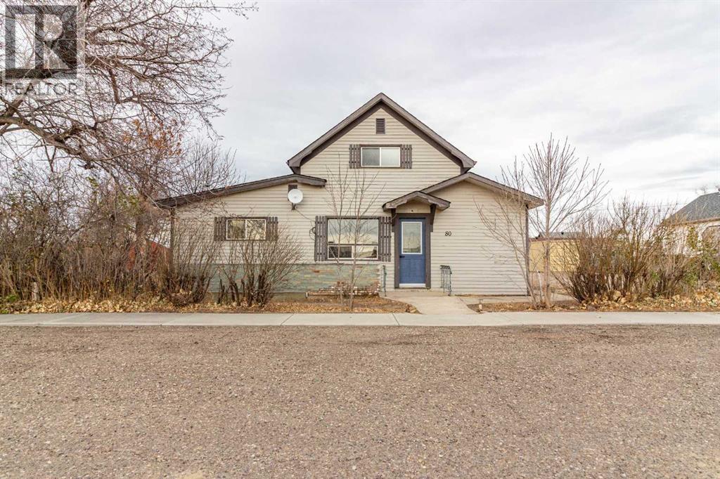 80 Pacific Avenue, Irvine, Alberta