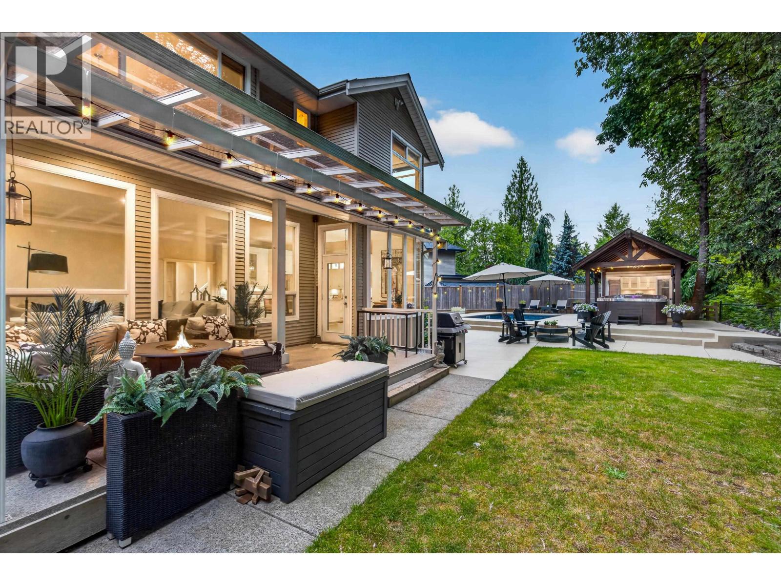 10505 Baker Place, Maple Ridge, British Columbia  V2W 2C2 - Photo 3 - R3133559
