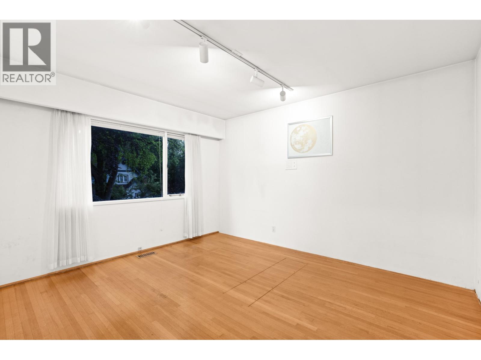 6297 Mackenzie Street, Vancouver, British Columbia  V6N 1H4 - Photo 14 - R3133598