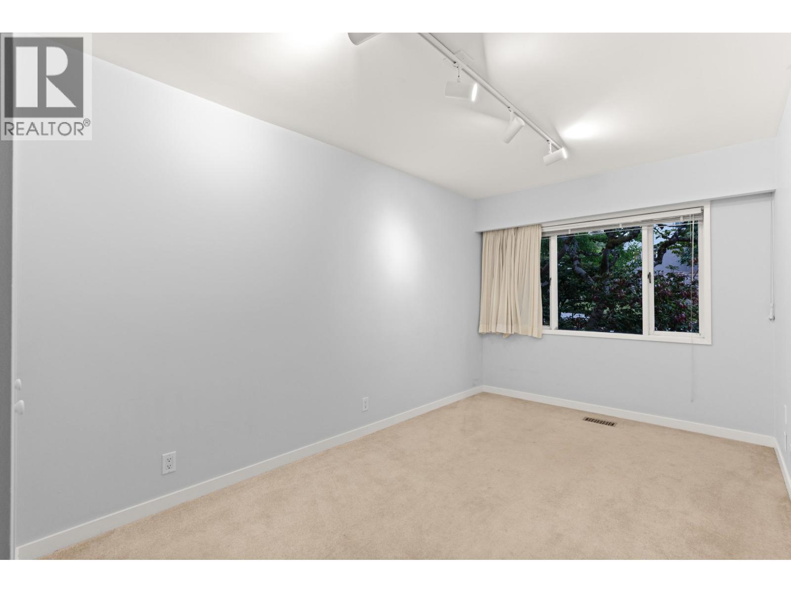 6297 Mackenzie Street, Vancouver, British Columbia  V6N 1H4 - Photo 15 - R3133598