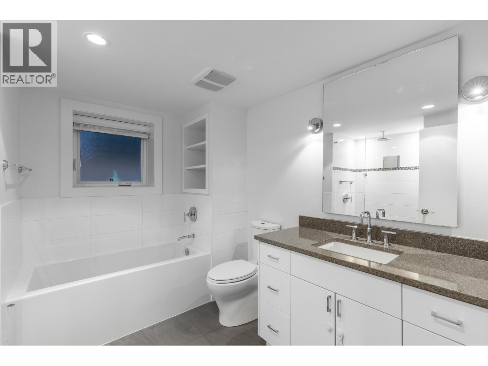 6297 Mackenzie Street, Vancouver, British Columbia  V6N 1H4 - Photo 25 - R3133598
