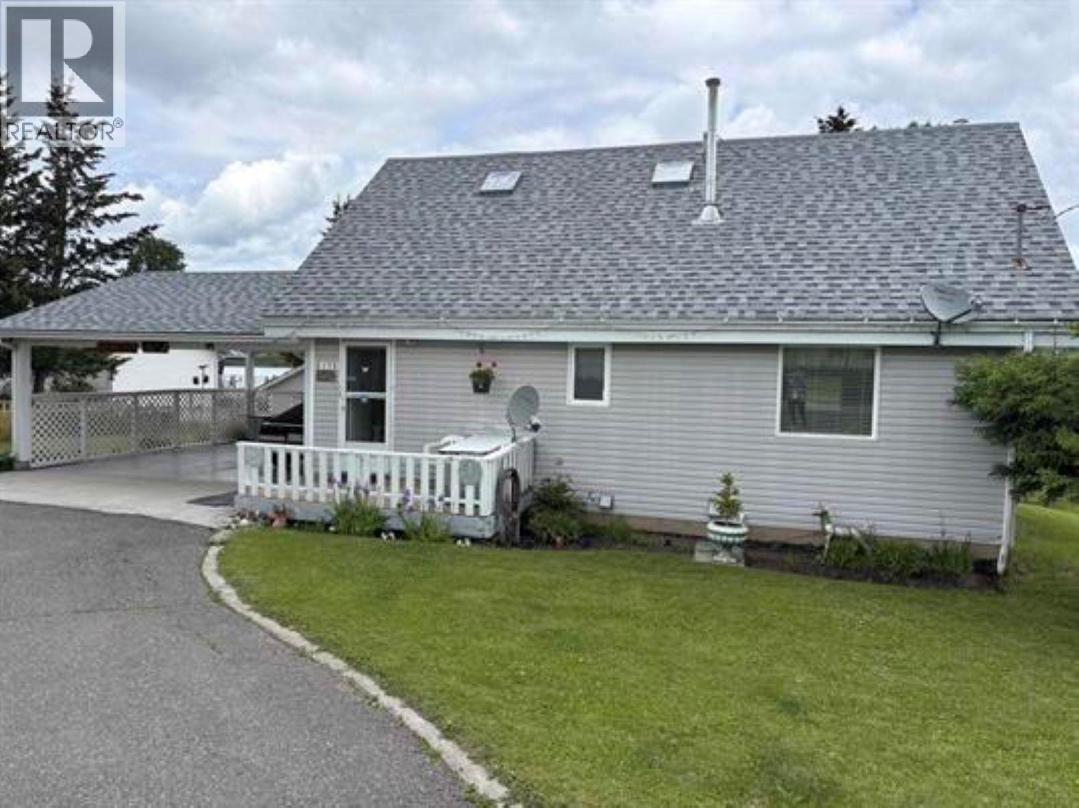 6179 Hunt Road, 100 Mile House, British Columbia  V0K 2E3 - Photo 1 - R3133633