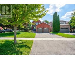 165 BONNY MEADOWS DRIVE, Aurora, Ontario