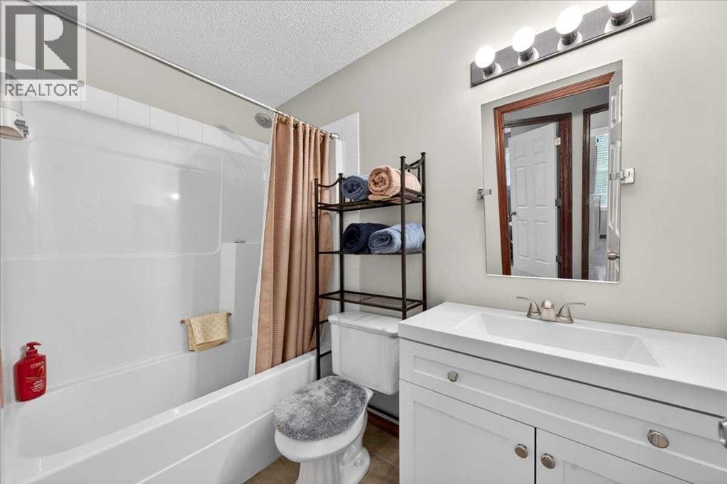 18 Inverness Rise Se, Calgary, Alberta  T2Z 2X2 - Photo 24 - A2303917