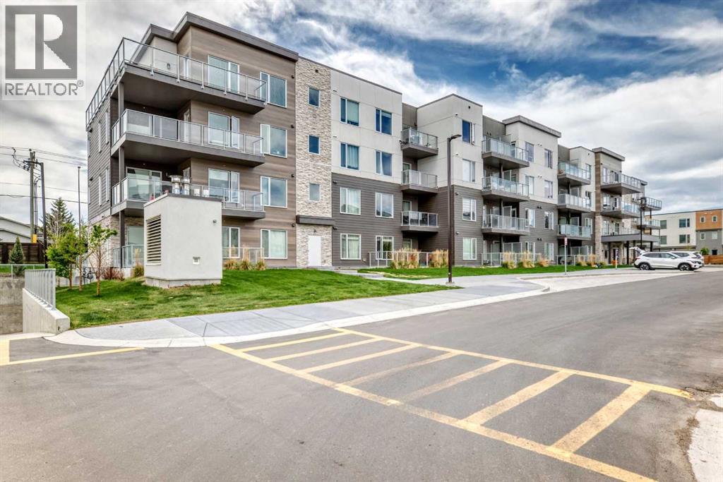 403, 200 Shawnee Square SW, Calgary, Alberta  T2Y 0T7 - Photo 3 - A2318223