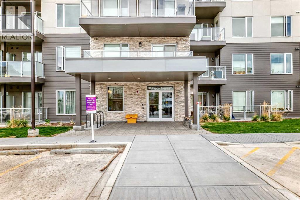403, 200 Shawnee Square SW, Calgary, Alberta  T2Y 0T7 - Photo 4 - A2318223