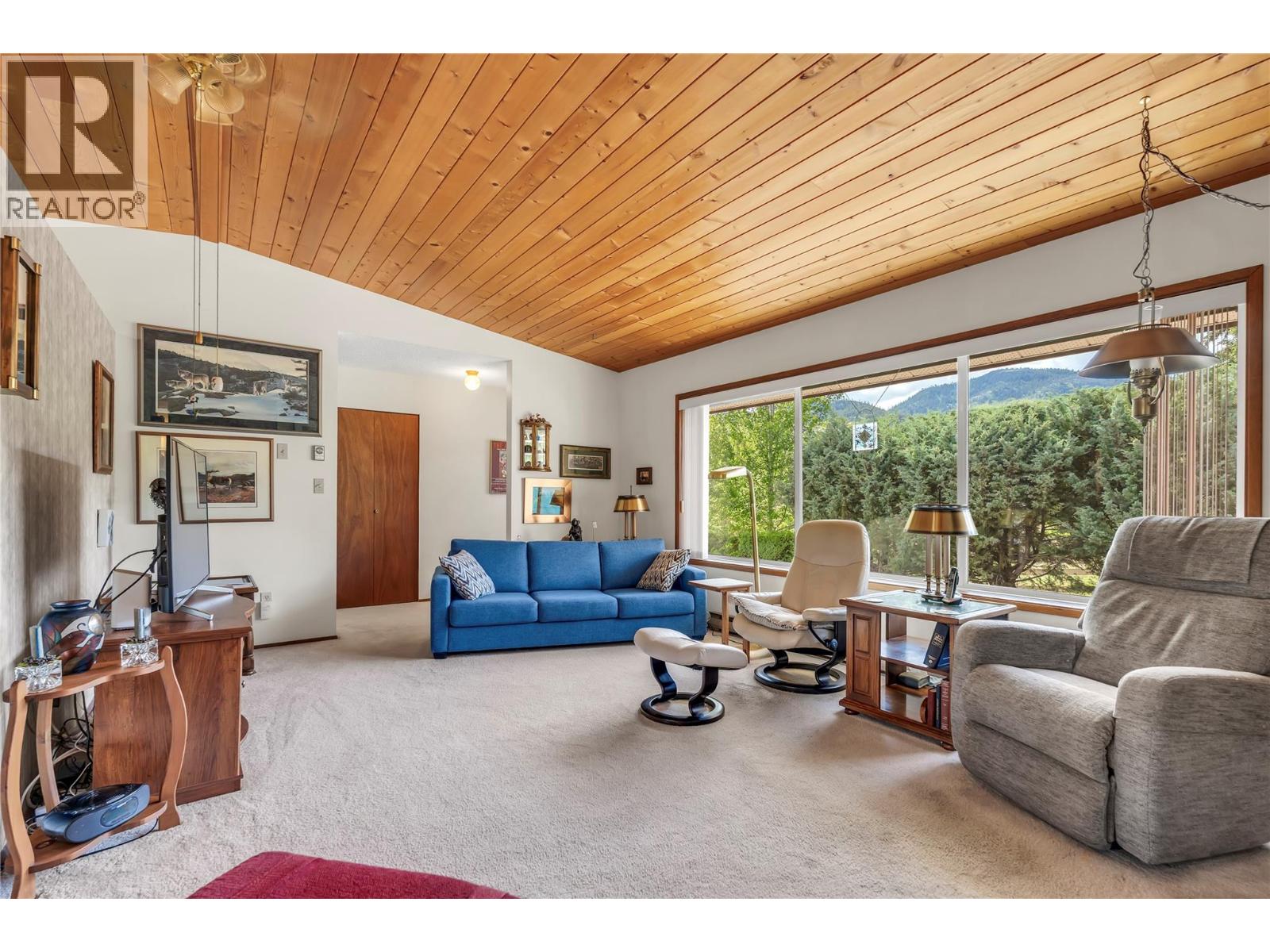 152 Arlayne Road, Kaleden, British Columbia  V0H 1K0 - Photo 6 - 10390620