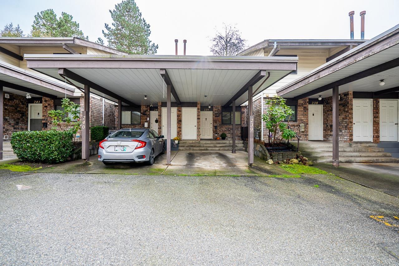 239 7447 140 STREET