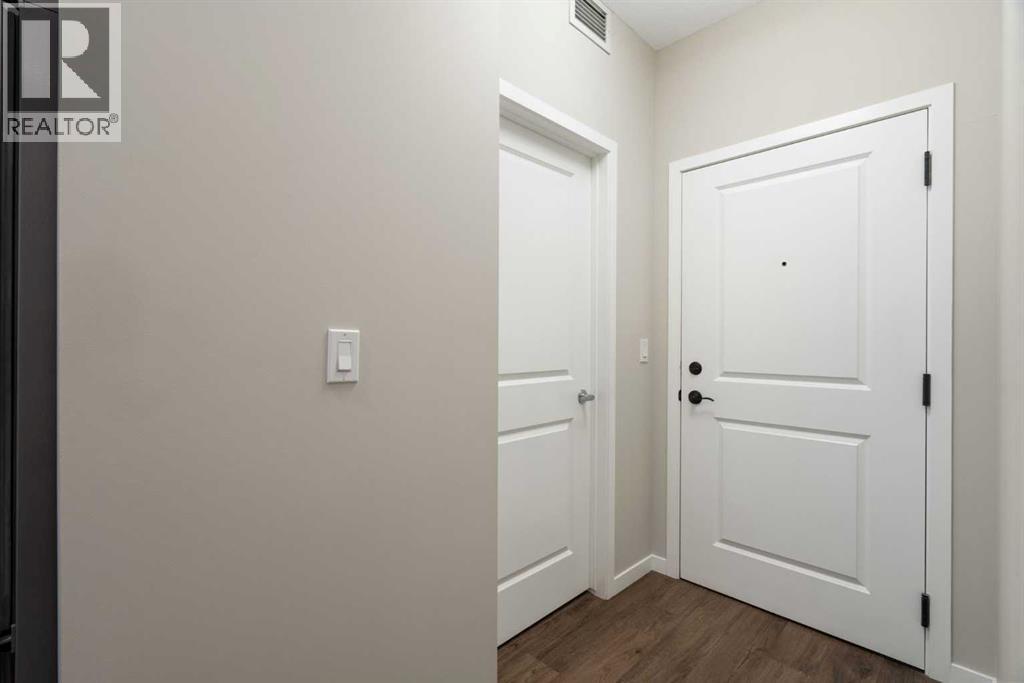 112, 30 Mahogany Mews Se, Calgary, Alberta  T3M 3H4 - Photo 4 - A2318781
