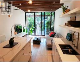2557 DUNDAS STREET W, Toronto, Ontario