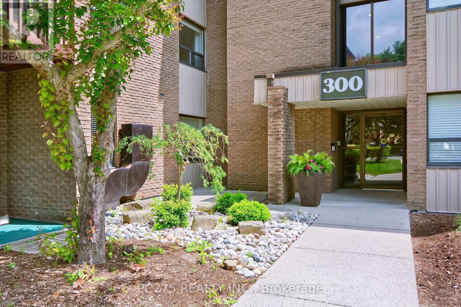 216 - 300 Everglade Crescent, London North, Ontario N6H 4P8 - Photo 2 - X13417422