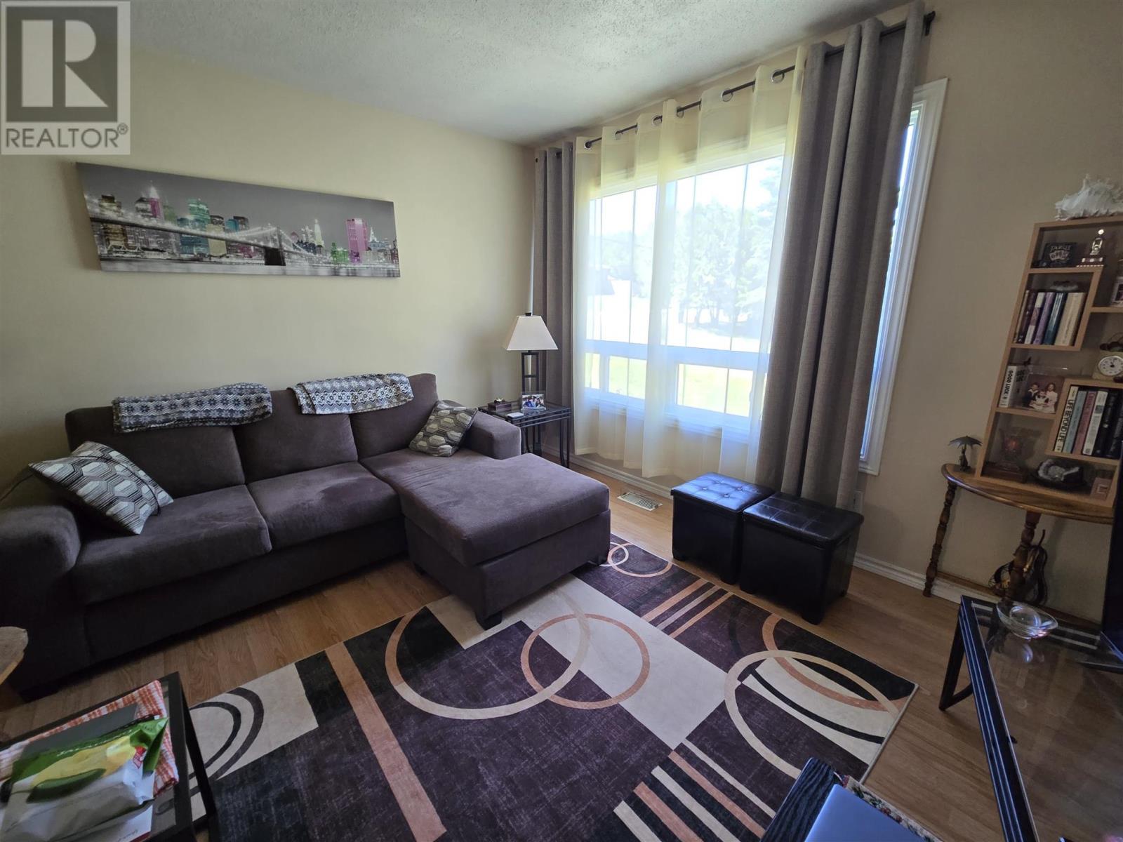 104 Hutchison Ave, Elliot Lake, Ontario  P5A 2S1 - Photo 6 - SM261360