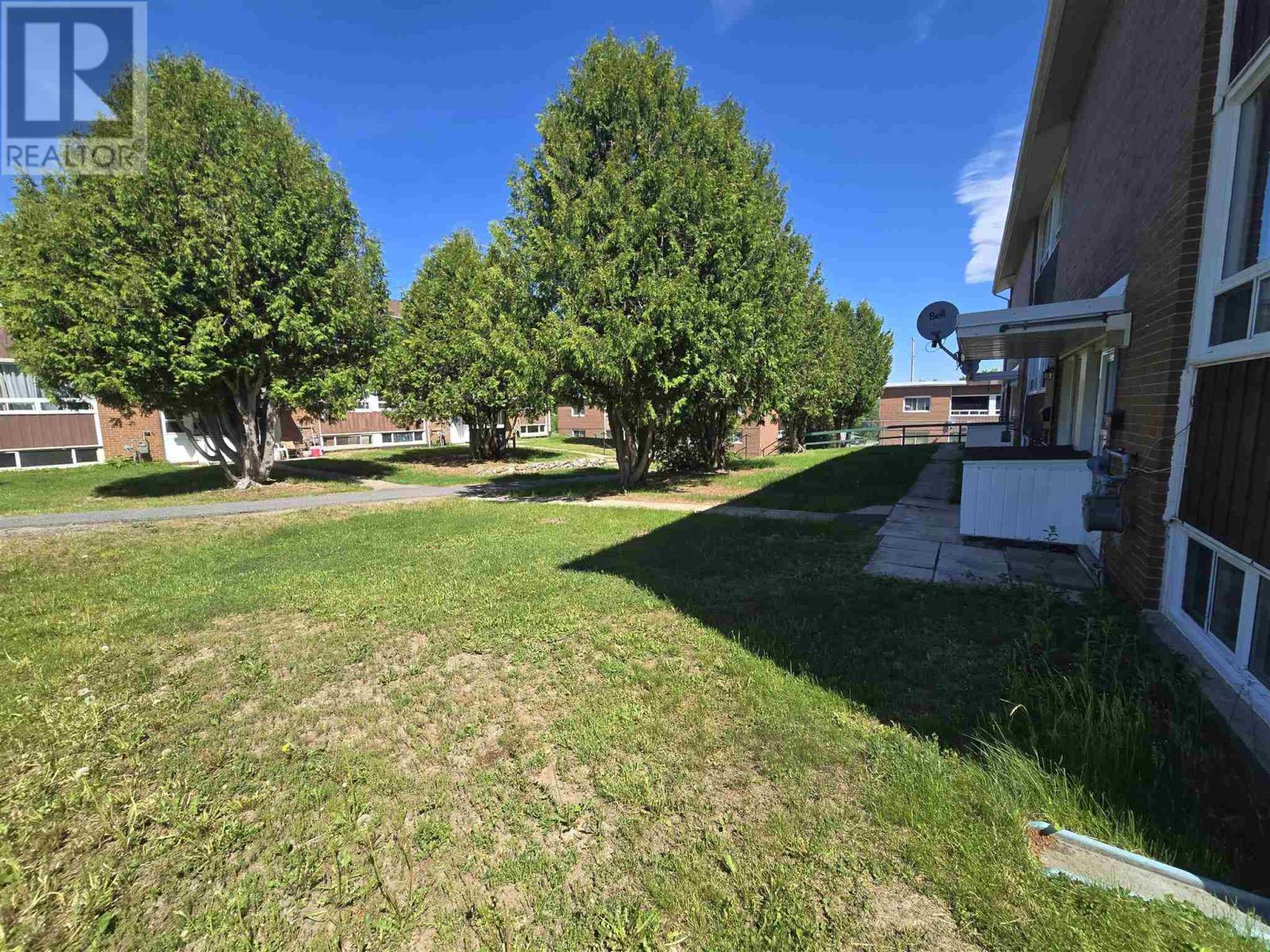 104 Hutchison Ave, Elliot Lake, Ontario  P5A 2S1 - Photo 2 - SM261360