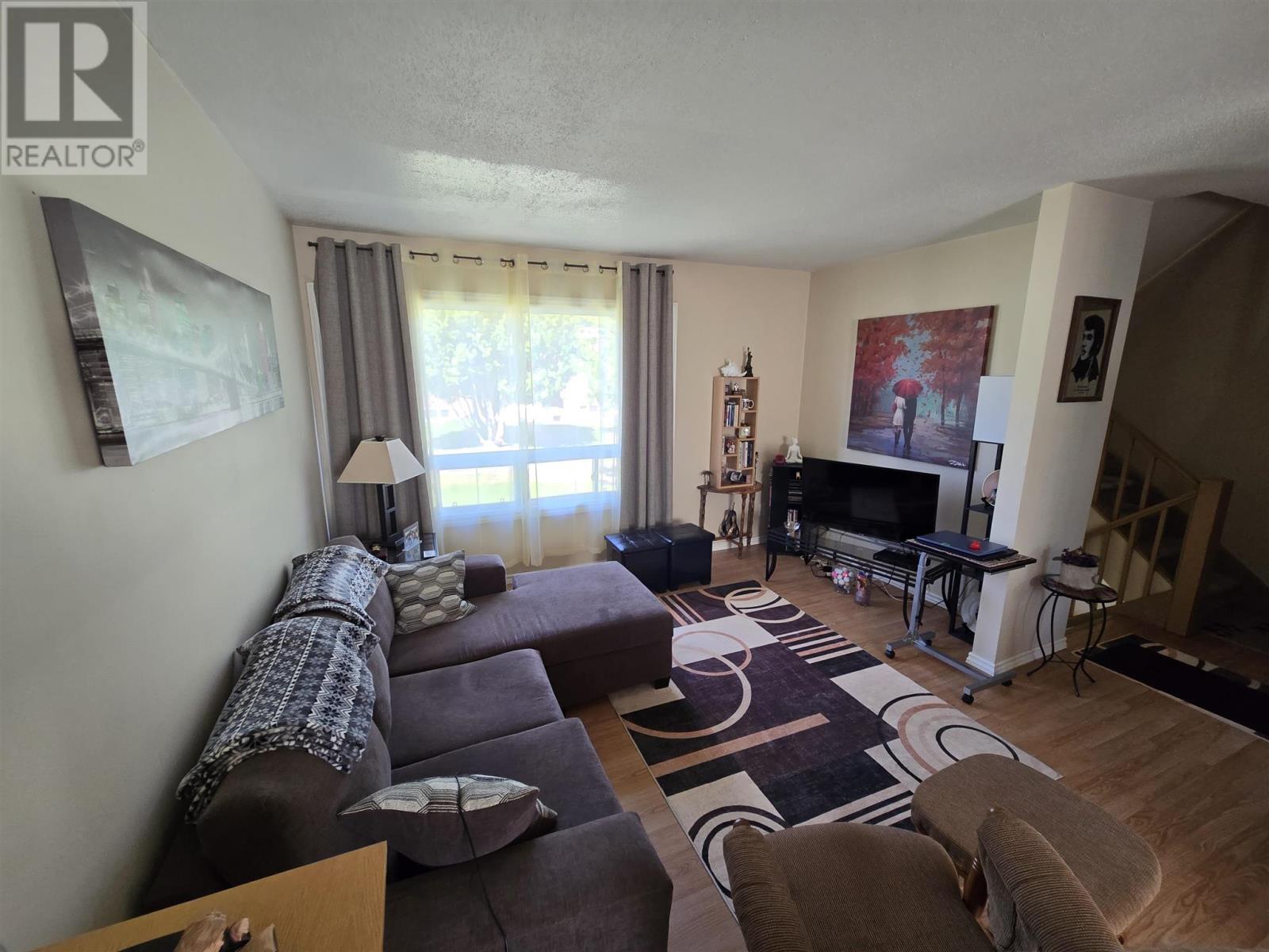 104 Hutchison Ave, Elliot Lake, Ontario  P5A 2S1 - Photo 4 - SM261360