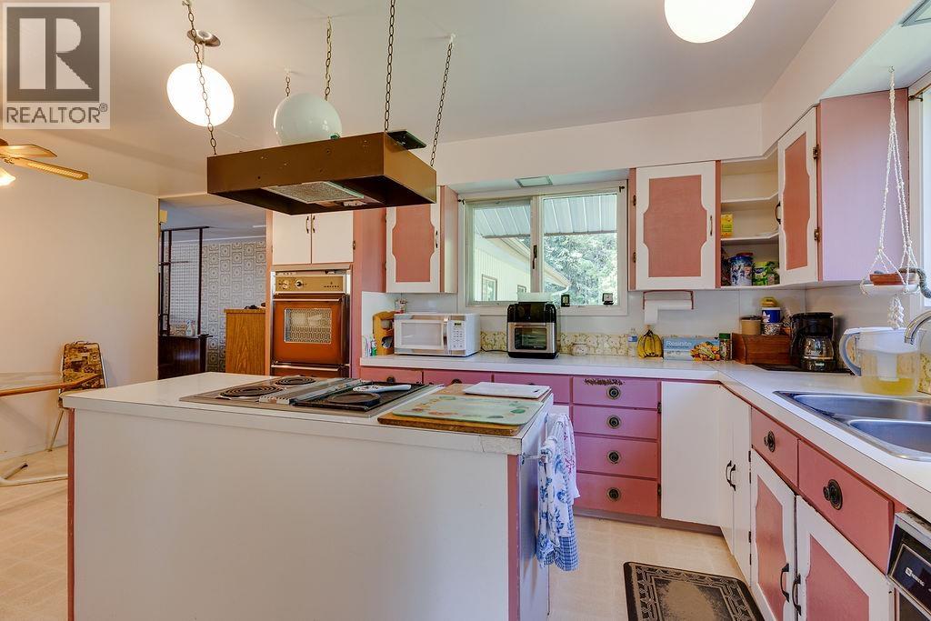 11915 Giscome Road, Prince George, British Columbia  V2N 6V6 - Photo 4 - R3133665