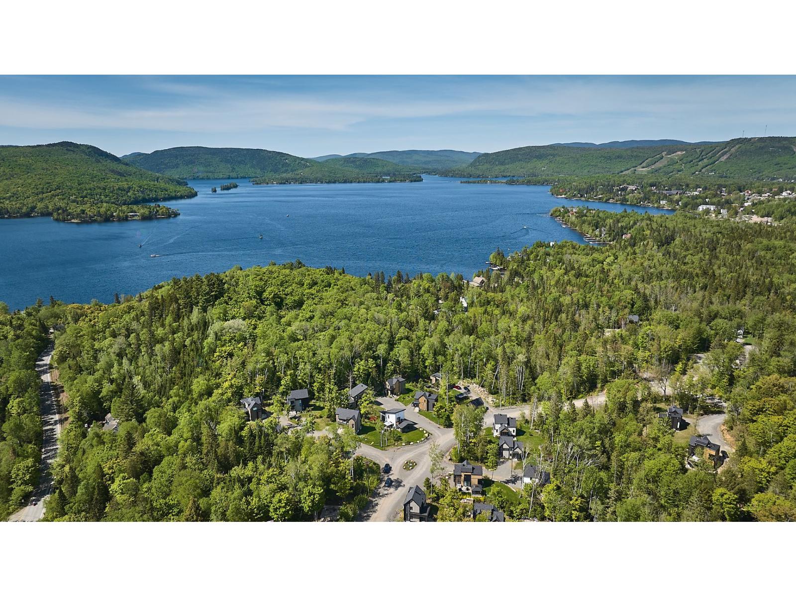 316 Ch. Au Cap Blomidon Saint-Donat Quebec Canada J0T2C0 3
