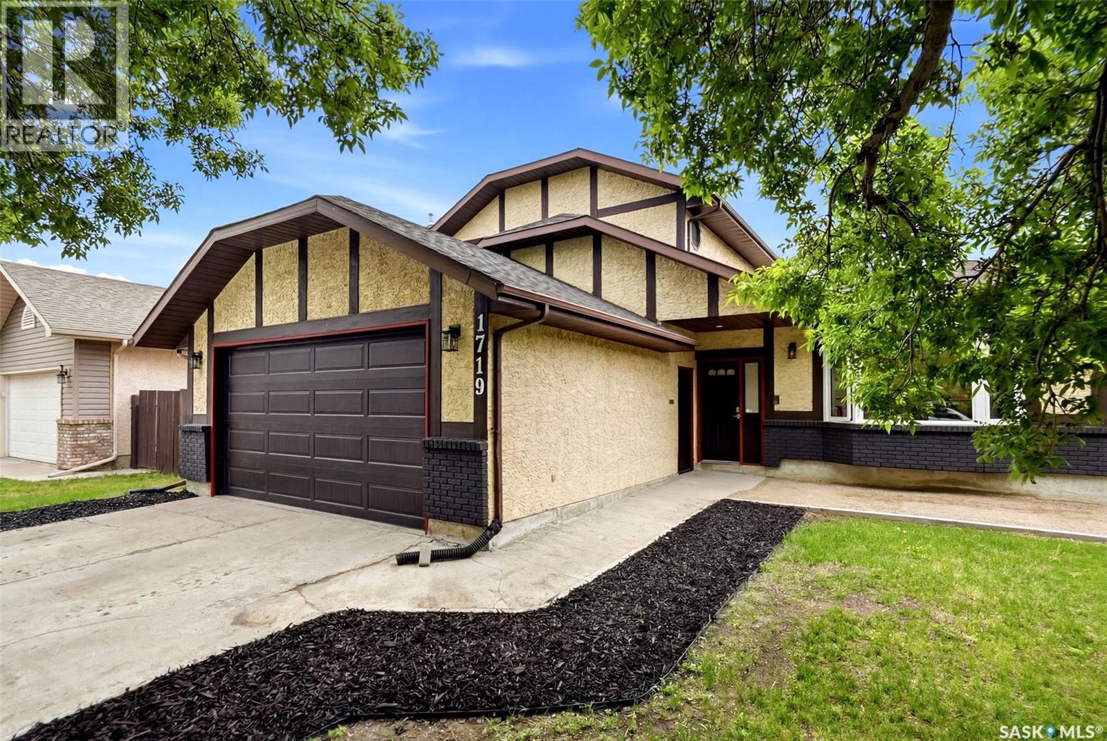 1719 Boyd Street E, Regina, Saskatchewan  S4V 1S5 - Photo 1 - SK038671