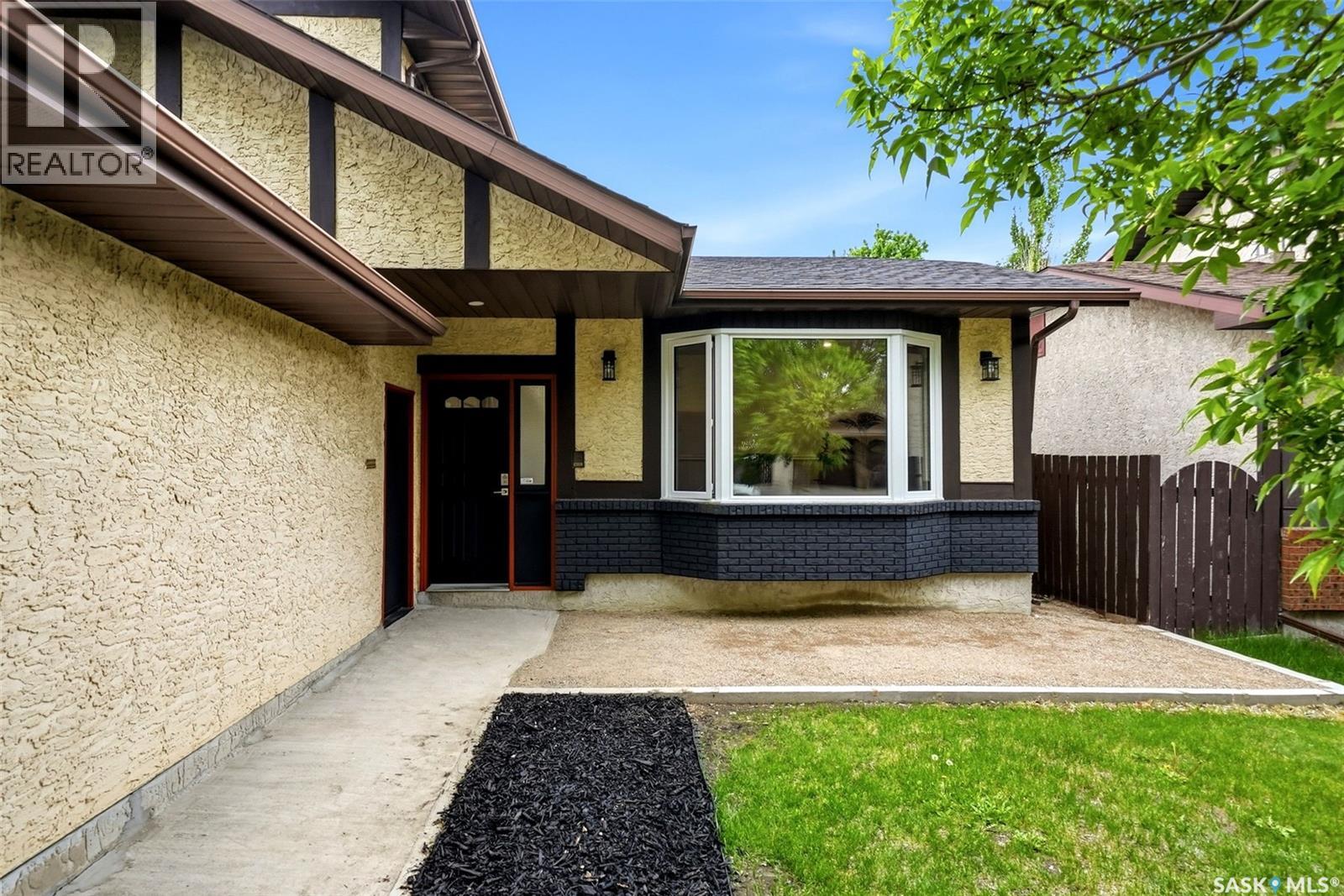 1719 Boyd Street E, Regina, Saskatchewan  S4V 1S5 - Photo 3 - SK038671
