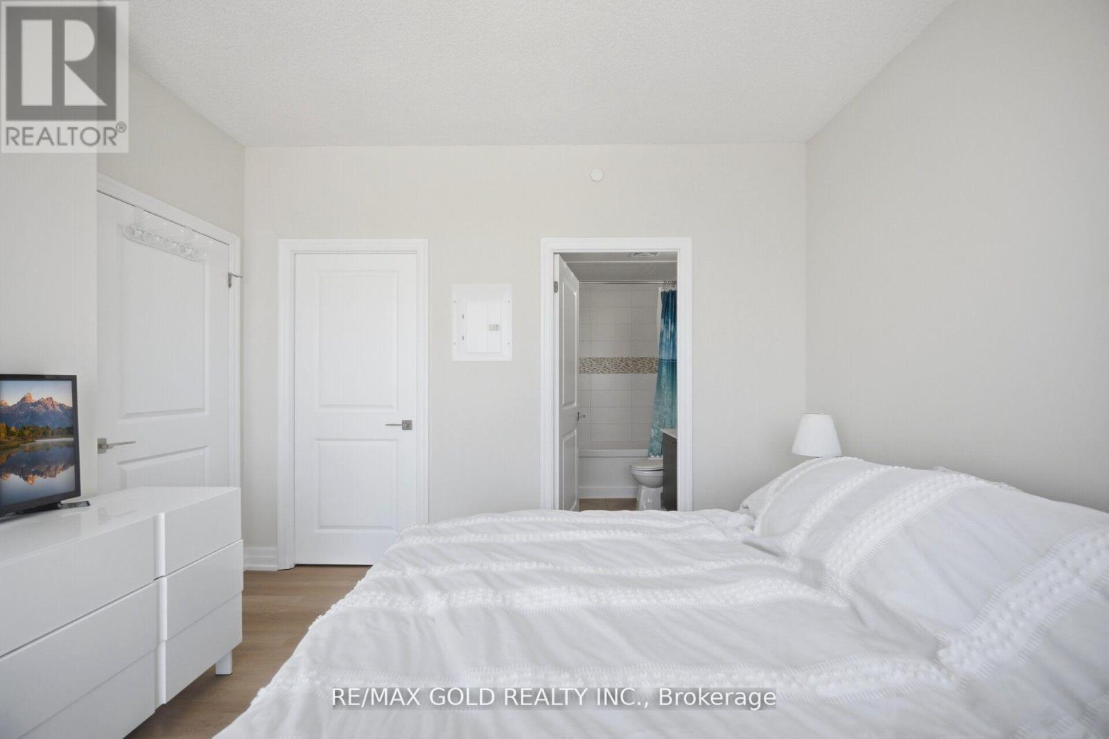 1807 - 4011 Brickstone Mews, Mississauga, Ontario  L5B 0J7 - Photo 19 - W13417440