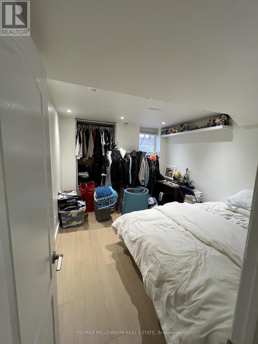 5988 Sidmouth Street, Mississauga, Ontario  L5V 2Z5 - Photo 26 - W13417448